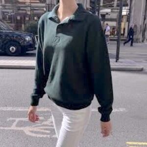 Brandy Melville Katiana Collar Sweater Green/M,L